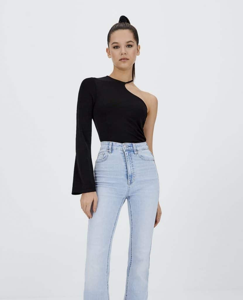 La mini bandolera de Stradivarius que mejora a cualquier bolso de Zara