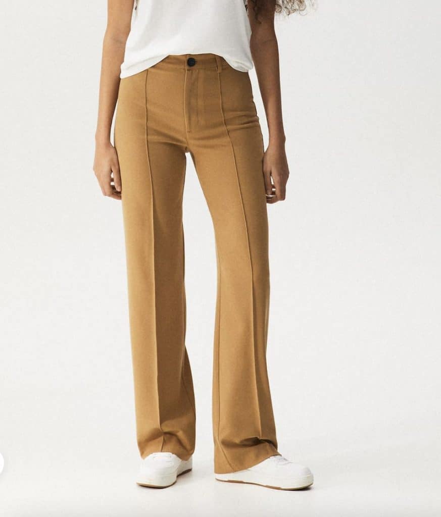 Pull&Bear da la sorpresa con este vestido innovador que roza los 20 euros