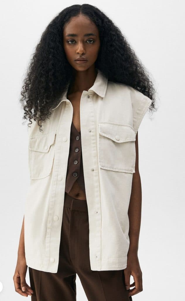 Pull&Bear da la sorpresa con este vestido innovador que roza los 20 euros