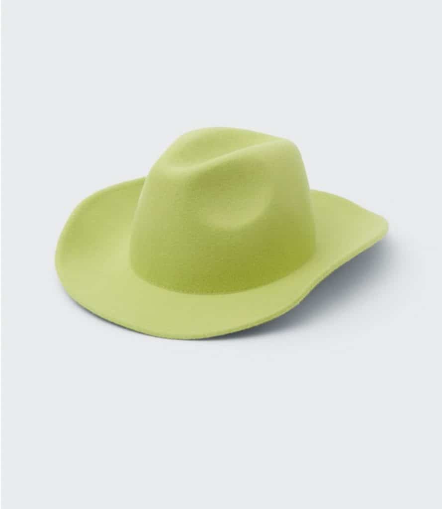 Esta mini bandolera de Stradivarius le da mil vueltas a cualquier bolso de Zara
