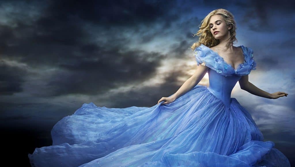 Lily James - La Cenicienta