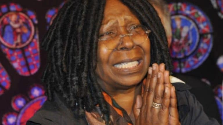 Whoopi Goldberg se disculpa por su «el Holocausto Nazi no se trataba de racismo»
