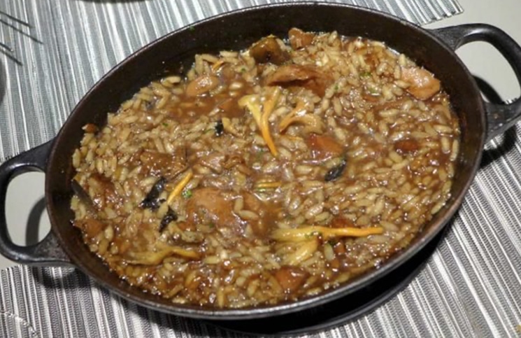 Este arroz meloso con berenjena te hará gozar a lo grande