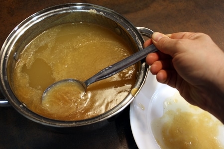 La receta perfecta: Delicioso caldo de pollo, fácil de preparar y lleno de sabor irresistible