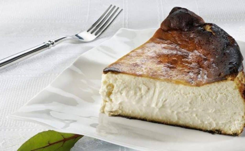 Cómo hacer una tarta de queso al microondas igual de rica que al horno