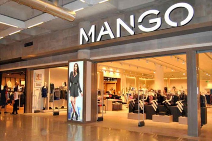 Mango se prepara para la primavera con esta blusa estampada