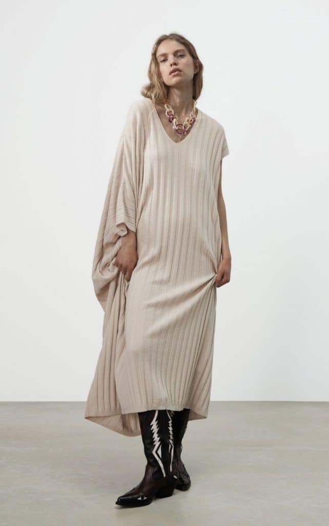 El vestido efecto piel de Zara con el que no pasarás desapercibida