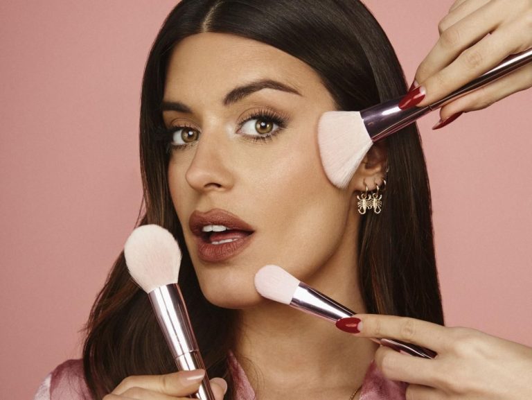 Maquillaje para ir a la oficina que te llevará cinco minutos