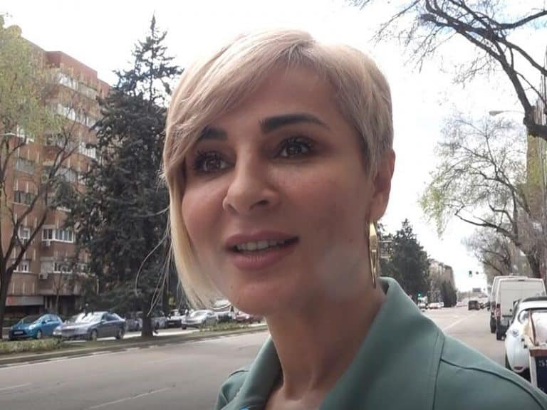 Ana María Aldón, sola. Recula por la respuesta de Gloria Camila y la indiferencia de Ortega Cano