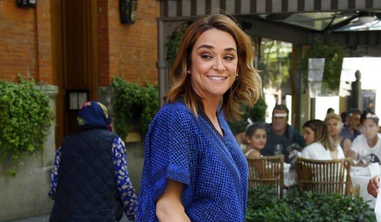Toñi Moreno se aprovecha de su amistad con María del Monte: «Enamorada»
