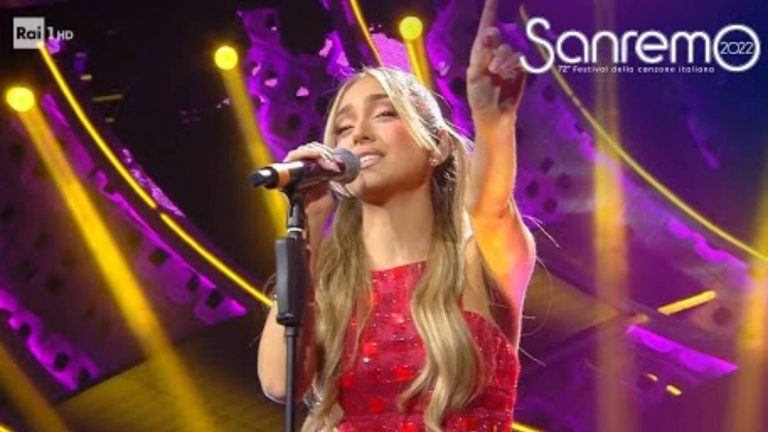 El llanto de Ana Mena en concierto que no pudo ocultar tras su ruptura con Óscar Casas
