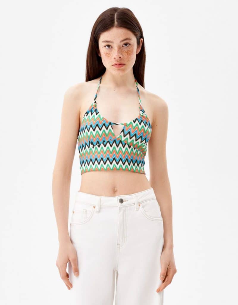 Esta falda de Bershka es pura primavera y cuesta 17,99 euros