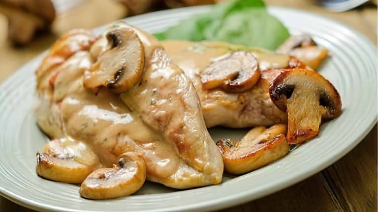 Estas pechugas en salsa de champiñones tiene un sabor de ‘10’ 