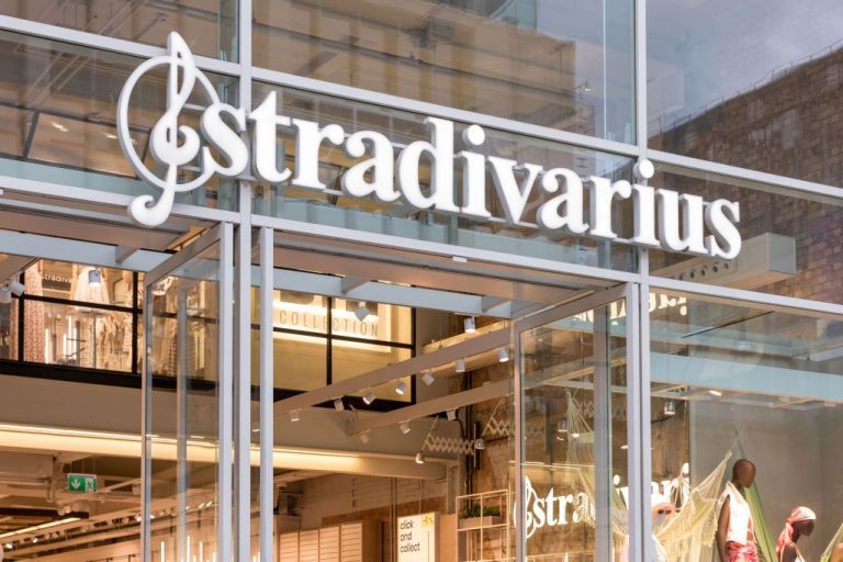 Los tops de moda de Stradivarius para marcar tendencia
