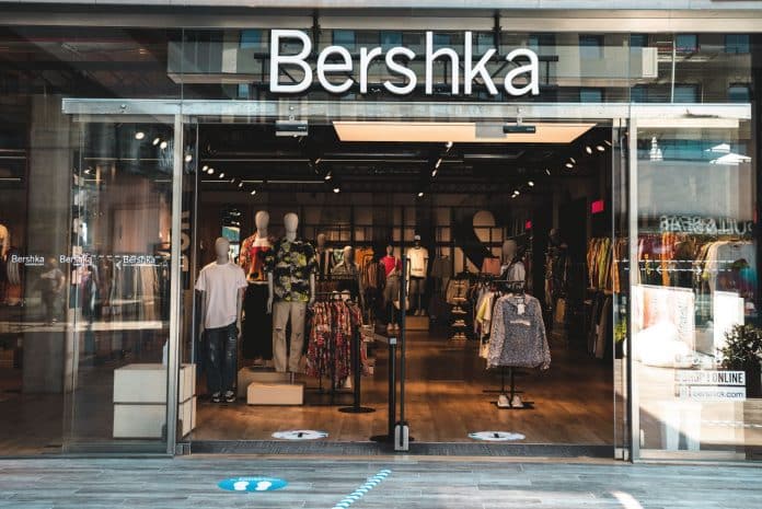 El bolso de Bershka por 12,99 euros que parece de lujo