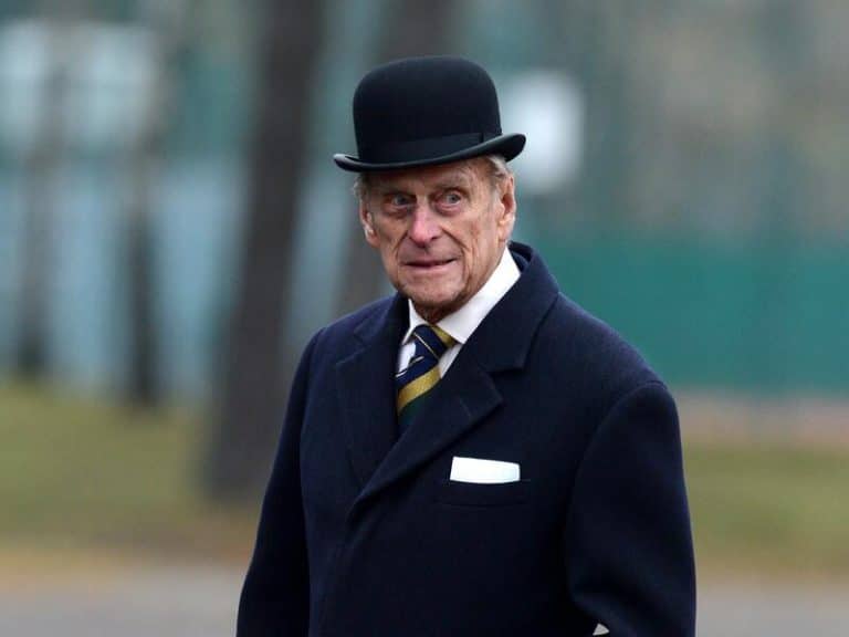 Se cumple un año de la muerte del duque Edimburgo: el pacto que firmó en secreto con Isabel II que sabe un amigo de Lady Di