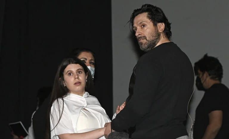 Rafa Amargo a ‘puntito’ de desnudar a Carla Vigo en el escenario