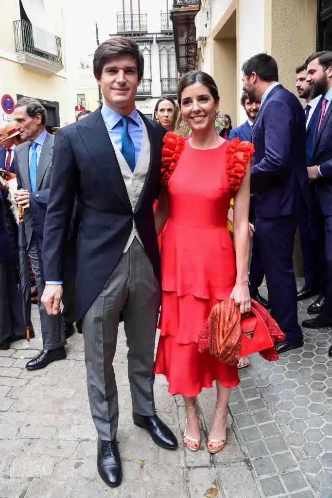 Belén Corsini y Carlos Fitz-James Stuart asisten a la boda de Borja Corsini