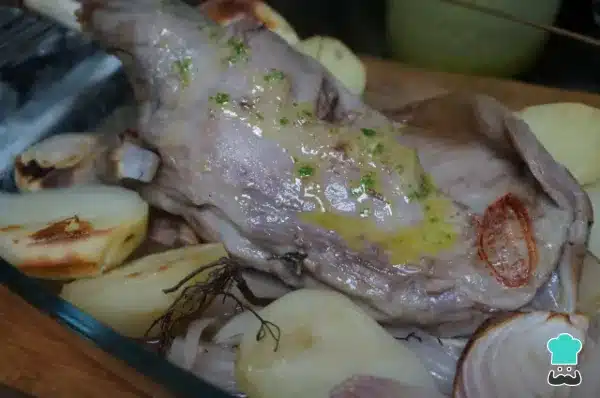 Cómo hacer una paletilla de cordero al horno mejor que en Segovia
