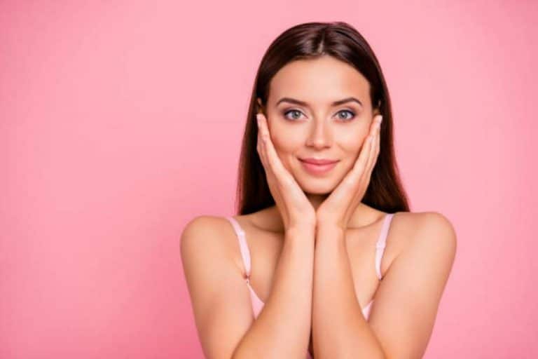 Esta crema reduce las arrugas del rastro mientras duermes