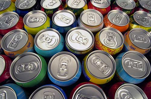 La función secreta de las anillas en las latas de refrescos