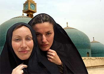 reina letizia corresponsal de guerra irak tapara mezquita