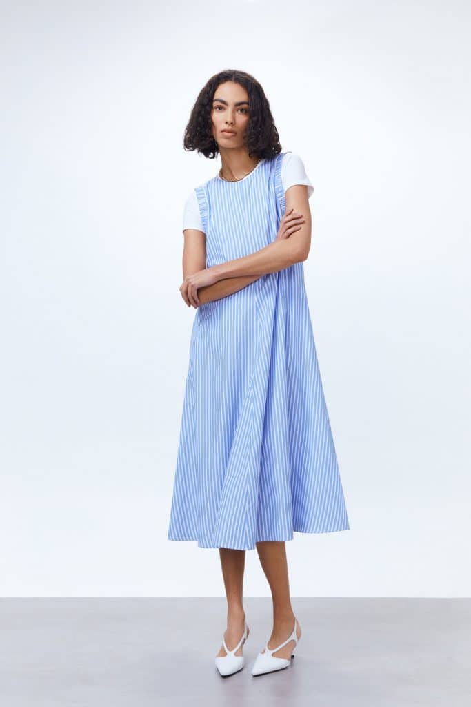 Esta falda mini de Sfera va a marcar tendencia todo el verano
