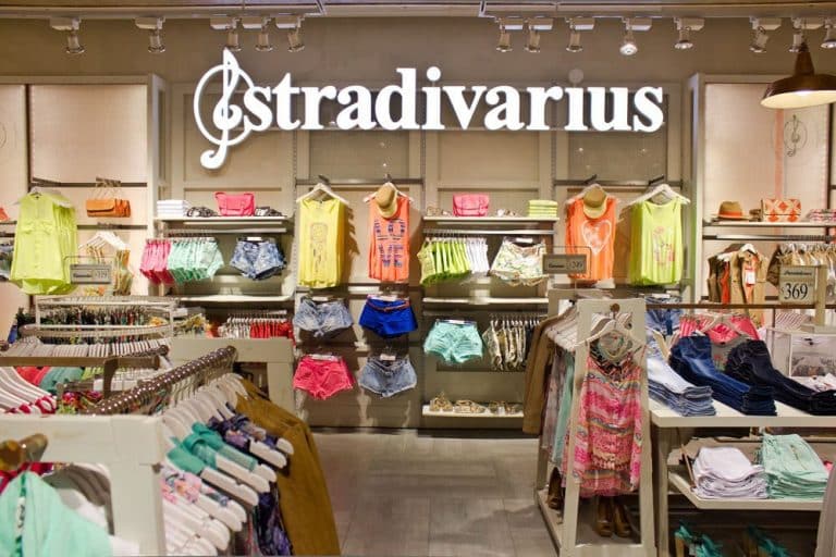 Stradivarius: las sandalias de tacón y otras novedades de sus tiendas