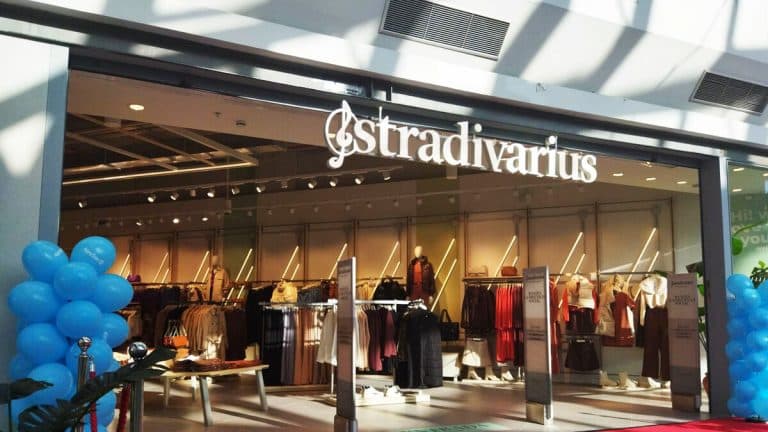 El bolso mini de Stradivarius por 12,99 euros y otros accesorios chulos 