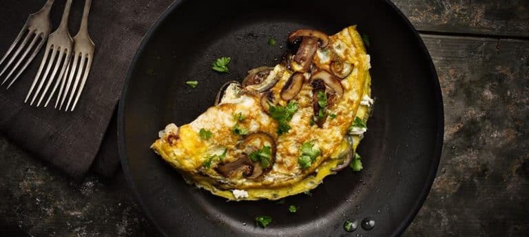 Esta tortilla de champiñones no envidia nada a la de patatas