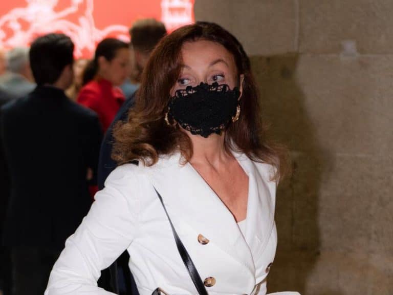 Esther Koplowitz, una de las más elegantes en la entrega de Medallas de la Comunidad de Madrid