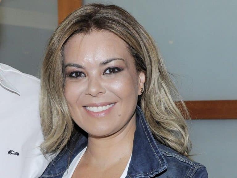 María José Campanario celebra su cumpleaños mientras esconde el gran misterio