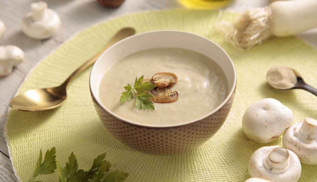 Esta crema de champiñones está más rica que la de calabacín 