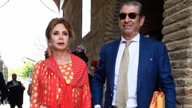 Ágatha Ruiz de la Prada con su novio - Feria de Abril 2022
