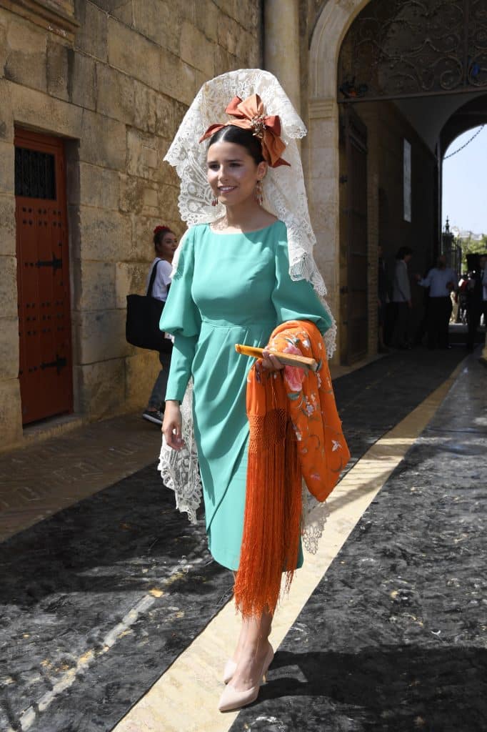 CAYETANA RIVERA MADRINA DE LOS ENGANCHES DE CABALLOS EN LA FERIA DE ABRIL