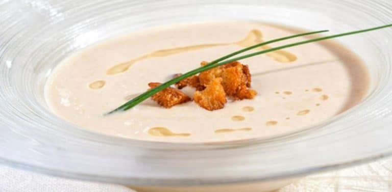 Ajoblanco: la receta tradicional para olvidarte del calor 