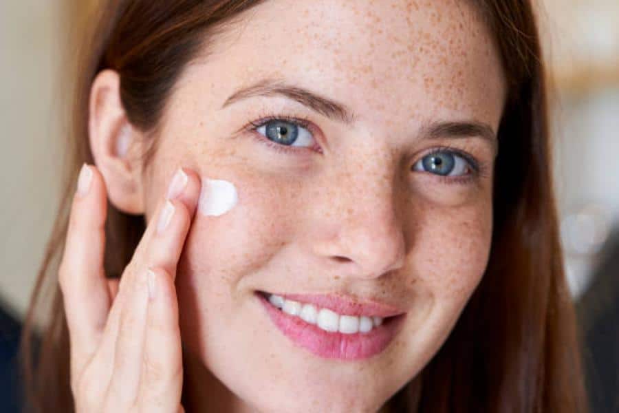 Consejos para la piel propensa al acné, grasa y sensible