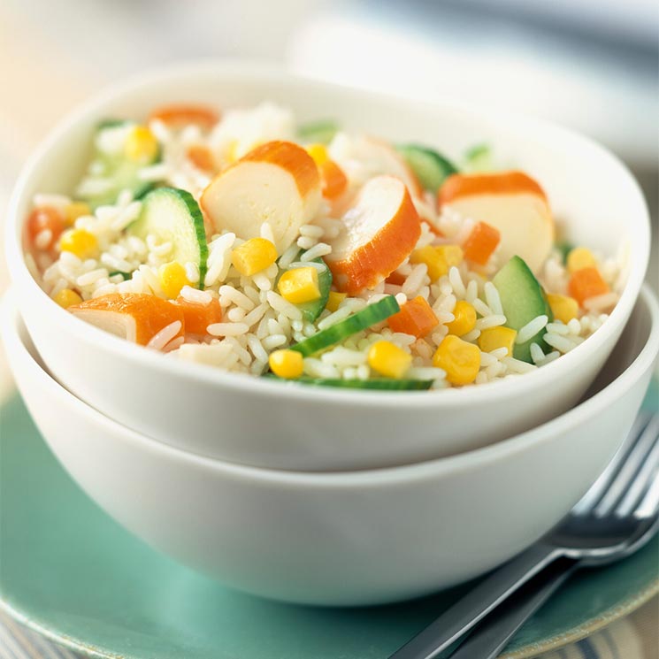 Cómo hacer una ensalada de arroz con gambas este verano