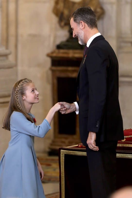 La Princesa Leonor, todavía infanta, junto a Felipe VI