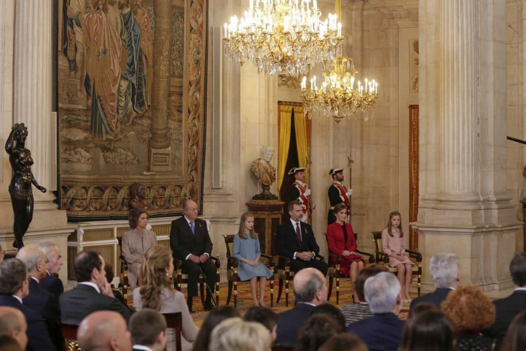 Don Juan Carlos, así será el encuentro con los Reyes Felipe y Letizia, su esposa Sofía y su nieta Sofía este mes de mayo