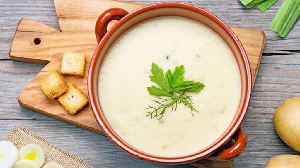 Vichyssoise: cómo hacer la crema más típica del verano