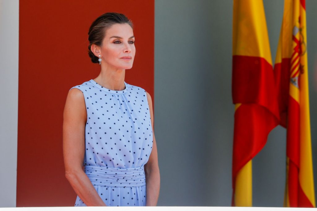 La Reina Letizia sorprende con uno de sus vestidos más aplaudidos