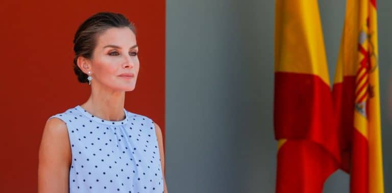 La Reina Letizia sorprende con uno de sus vestidos más aplaudidos