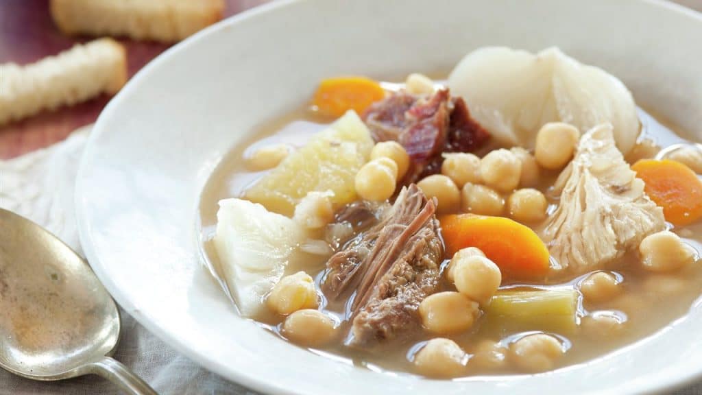 Cocido de verano: así se adapta el plato más tradicional al calor Cocido de verano: así se adapta el plato más tradicional al calor