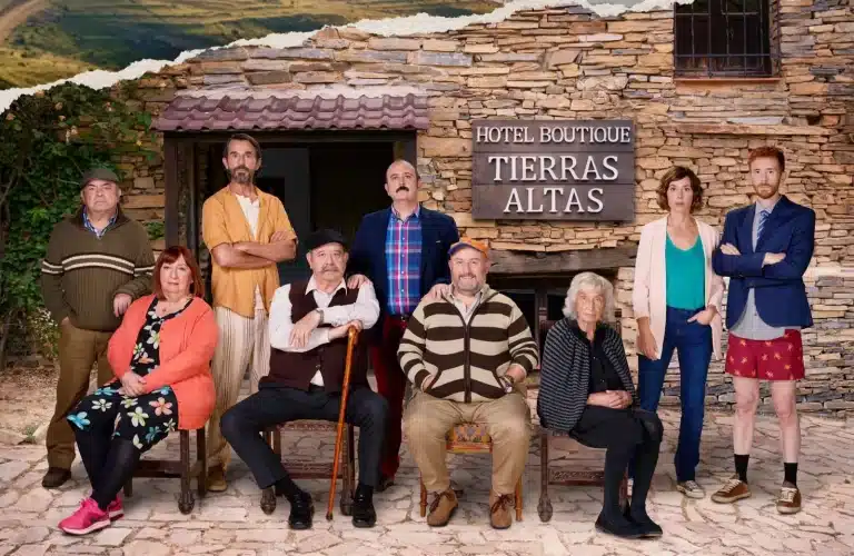 El Pueblo: cambio de rumbo con el actor Carlos Areces