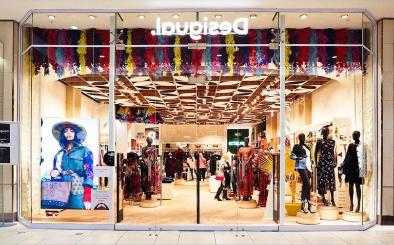 Desigual: estampados florales que no venden otras marcas 