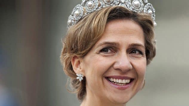 Doña Elena, el mejor apoyo de la Infanta Cristina en su primer verano de soltera