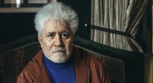 Pedro Almodóvar, indiferente al enterarse de que Belén Esteban le recortó en su fotografía con Rosalía