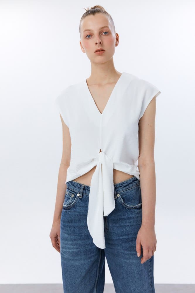 La camiseta de bordados de Sfera que le gustaría vender a Zara