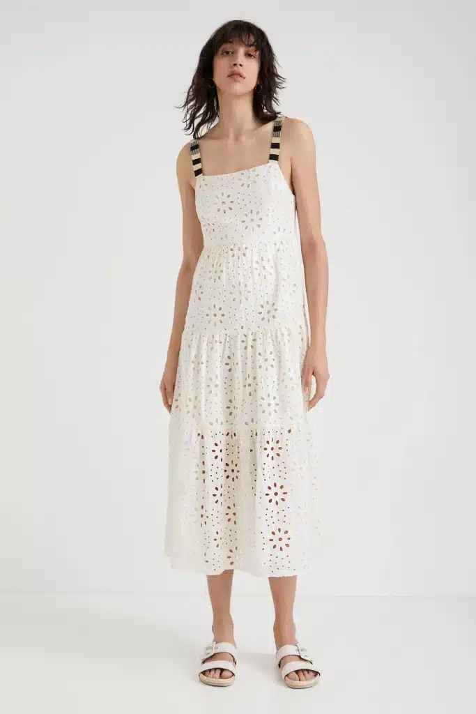 vestido blanco bordado Rebajas en Desigual: vestidos increíbles a precios jamás vistos
